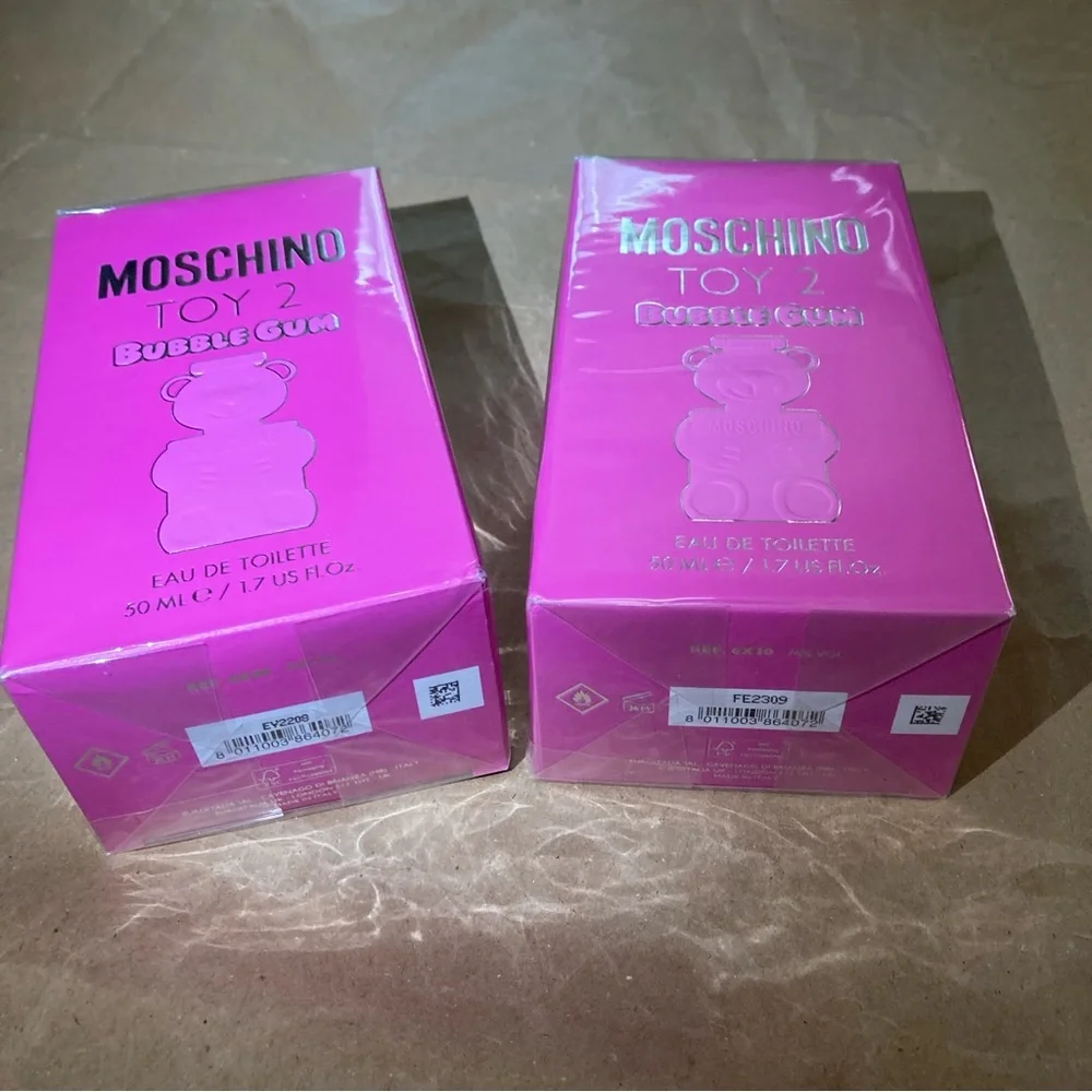 Moschino pieces toy